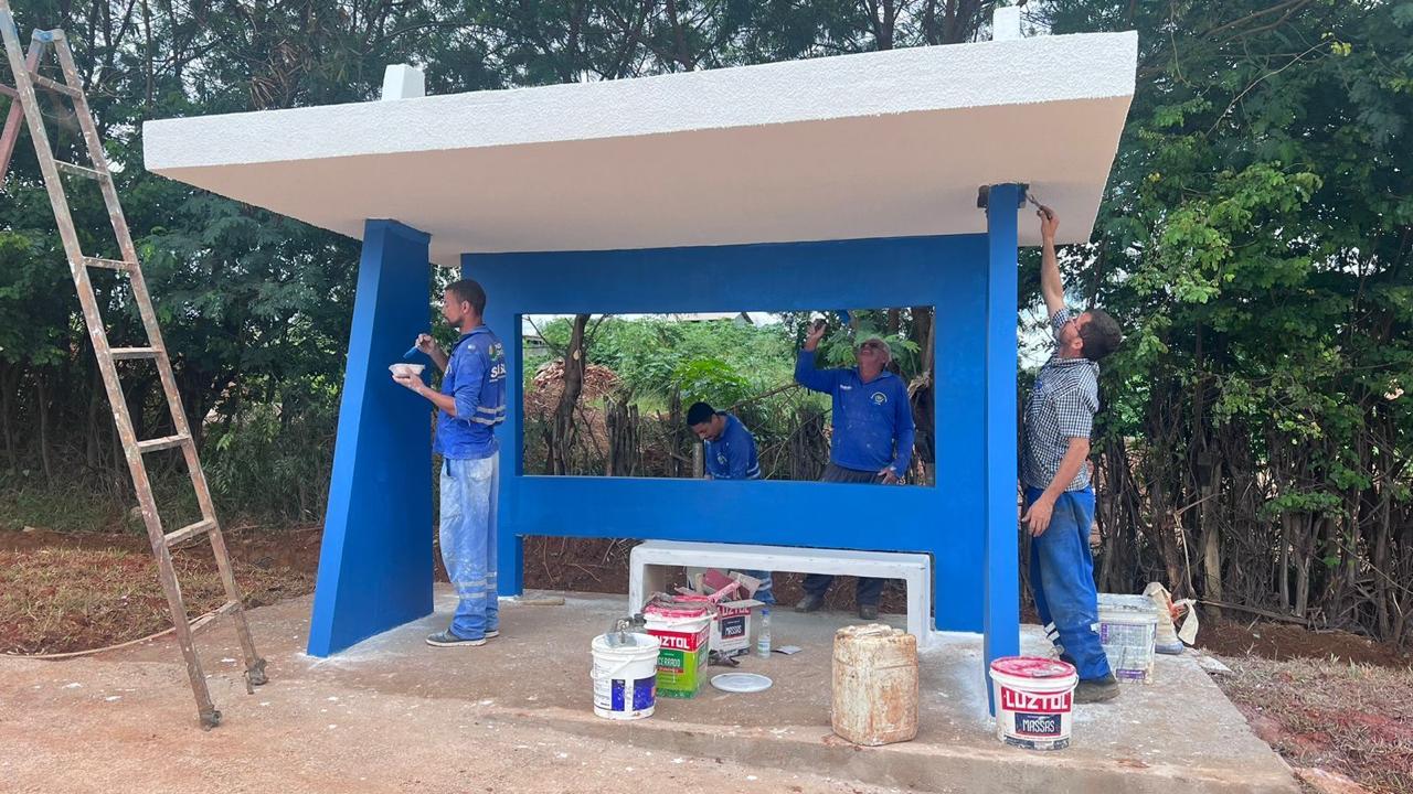 Nova Parada de Ônibus no Balão da Santa Melhora Acesso e Conforto para Usuários em Cidade Ocidental
