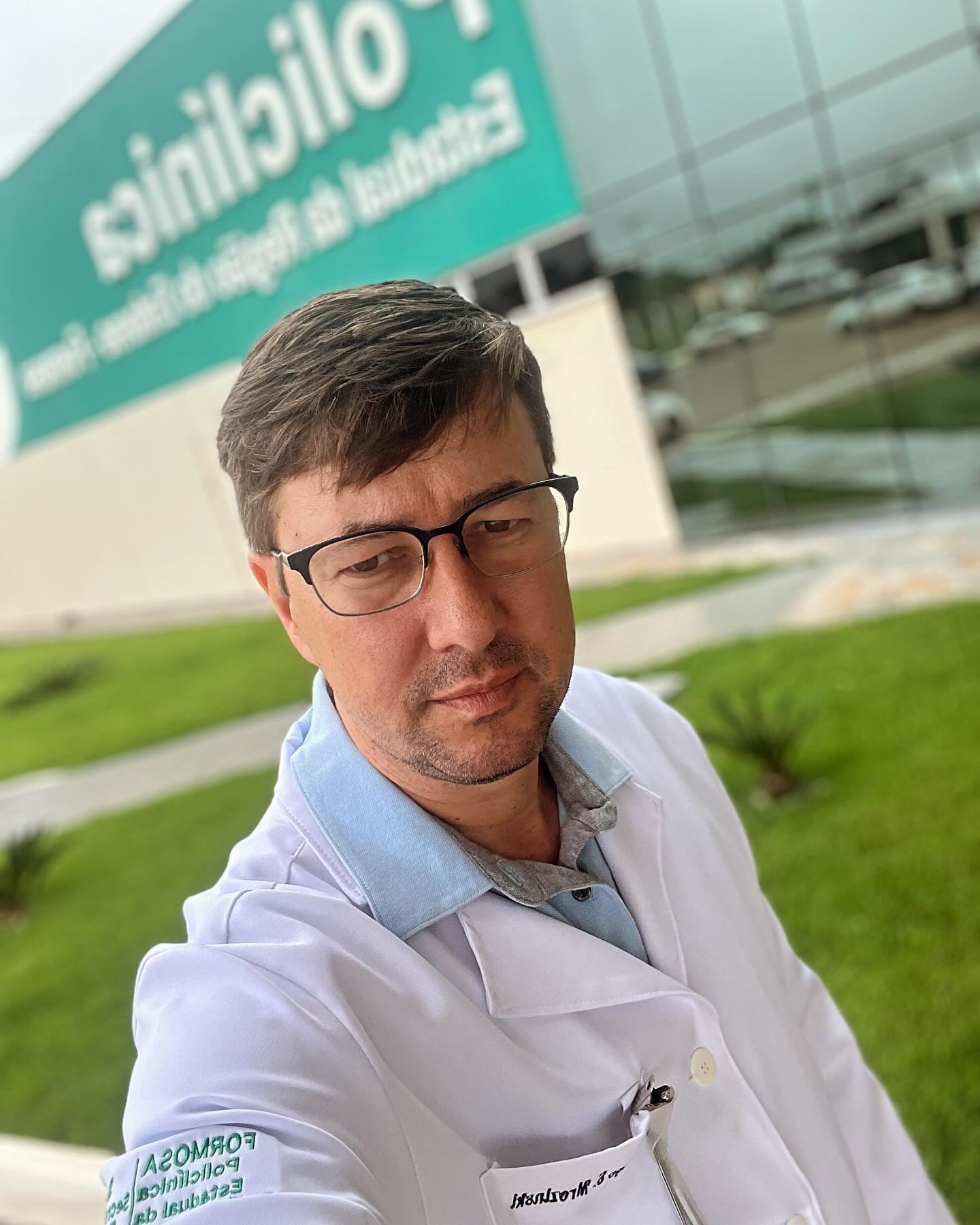 Crise Política em Cidade Ocidental: Dr. Diego, Ex-Candidato a Vice-Prefeito, Manifesta Insatisfações nas Redes Sociais