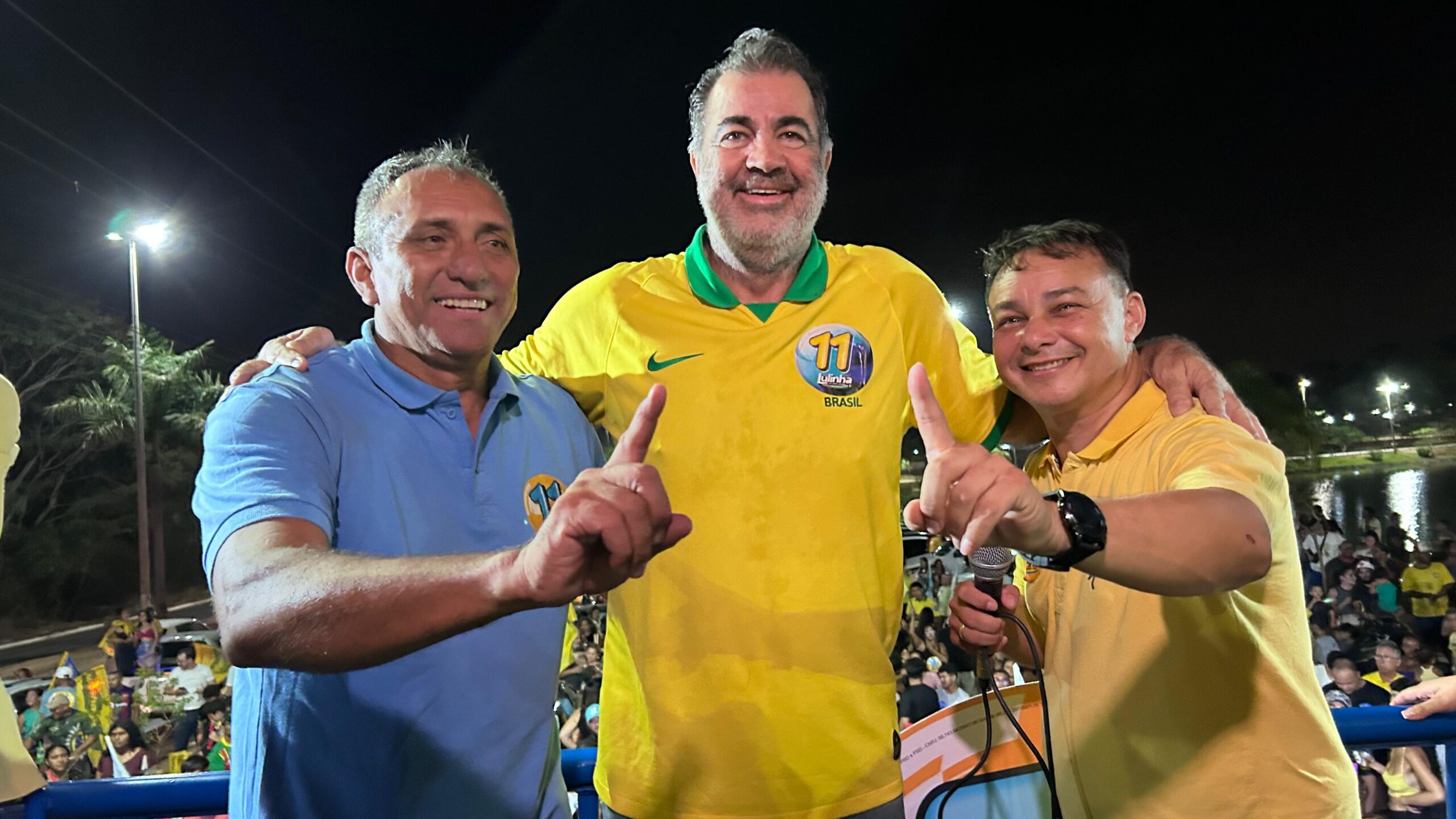 Fábio Corrêa consegue feito inédito e elege sucessor mesmo afastado do cargo