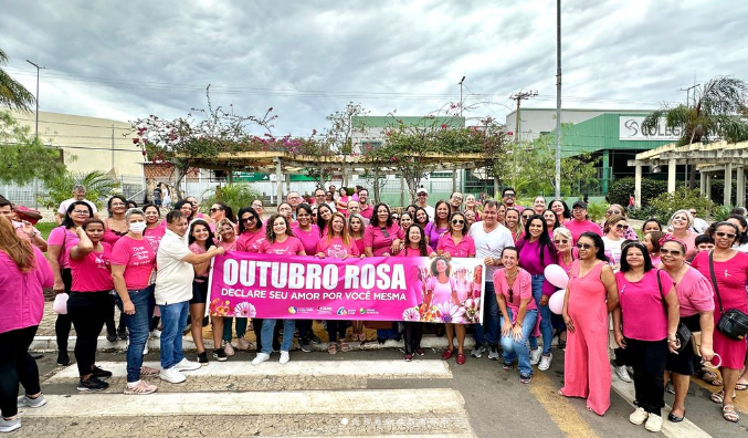 Mulheres se Unem em Caminhada Inspiradora Contra o Câncer de Mama no Encerramento do Outubro Rosa
