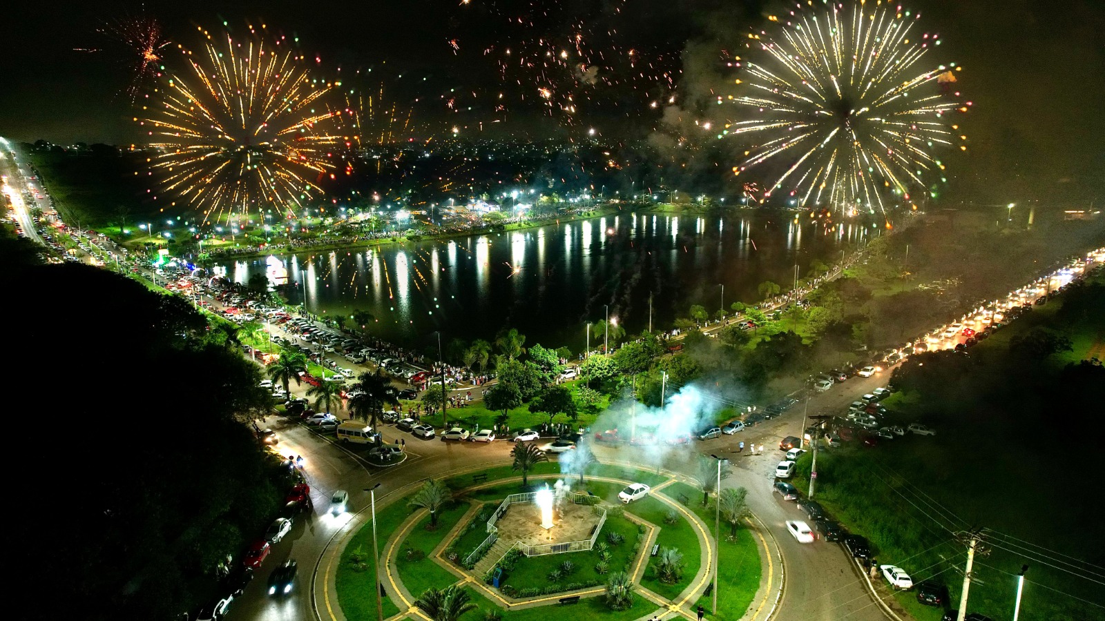 Réveillon 2025 na Orla do Lago Jacob: Uma Noite Especial!